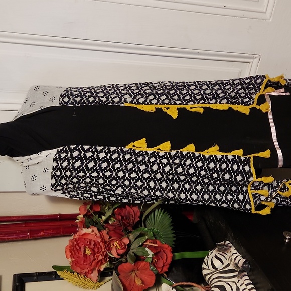 Kiara Viscose Wrap/Scarf - Picture 1 of 4